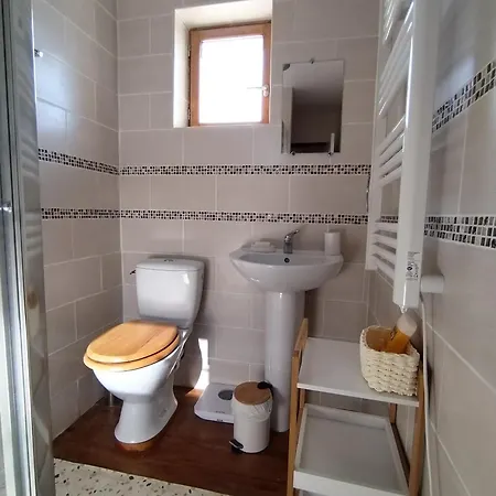 Oda ve Kahvaltı Le Clos De 3 Avec Wifi